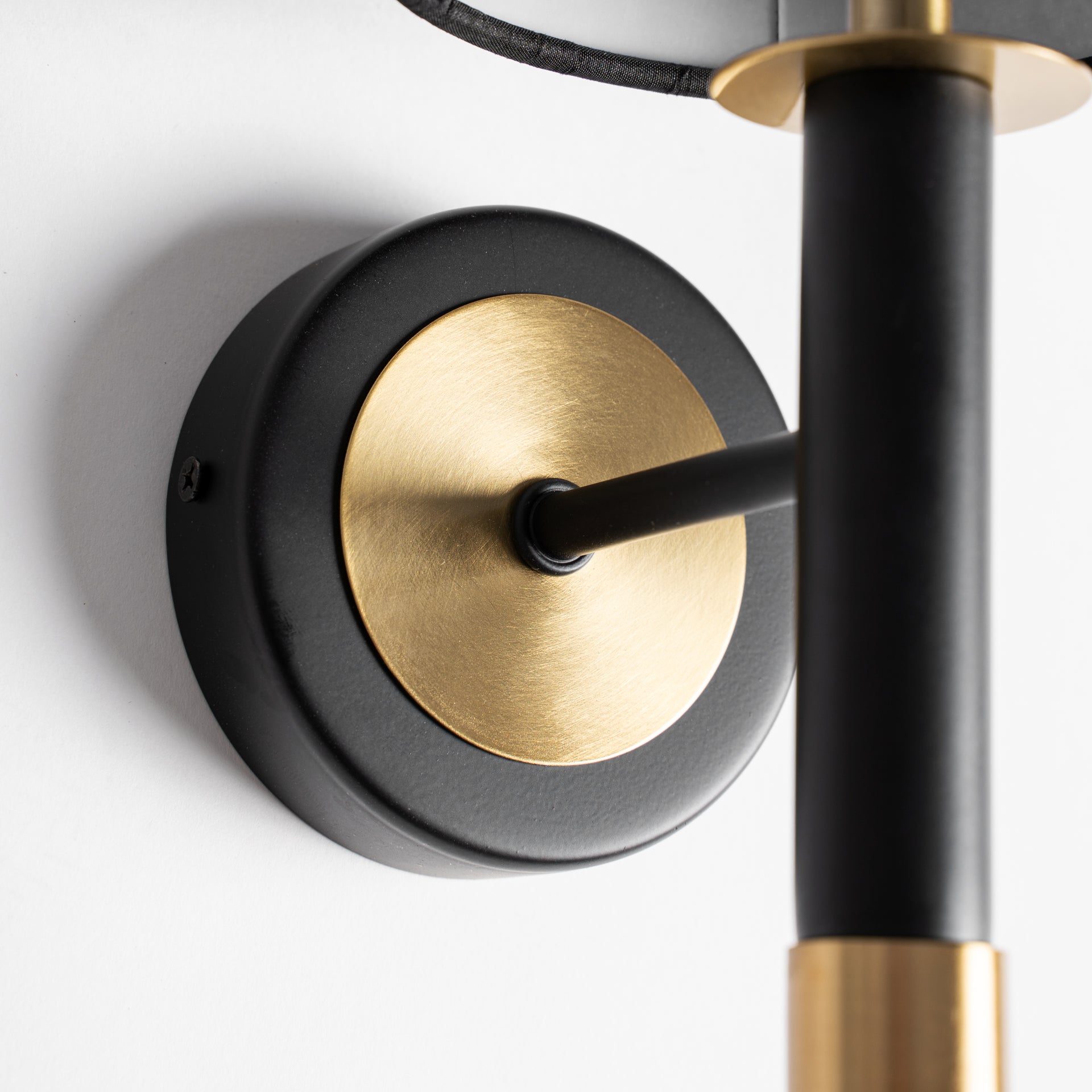 CLOE WALL LAMP